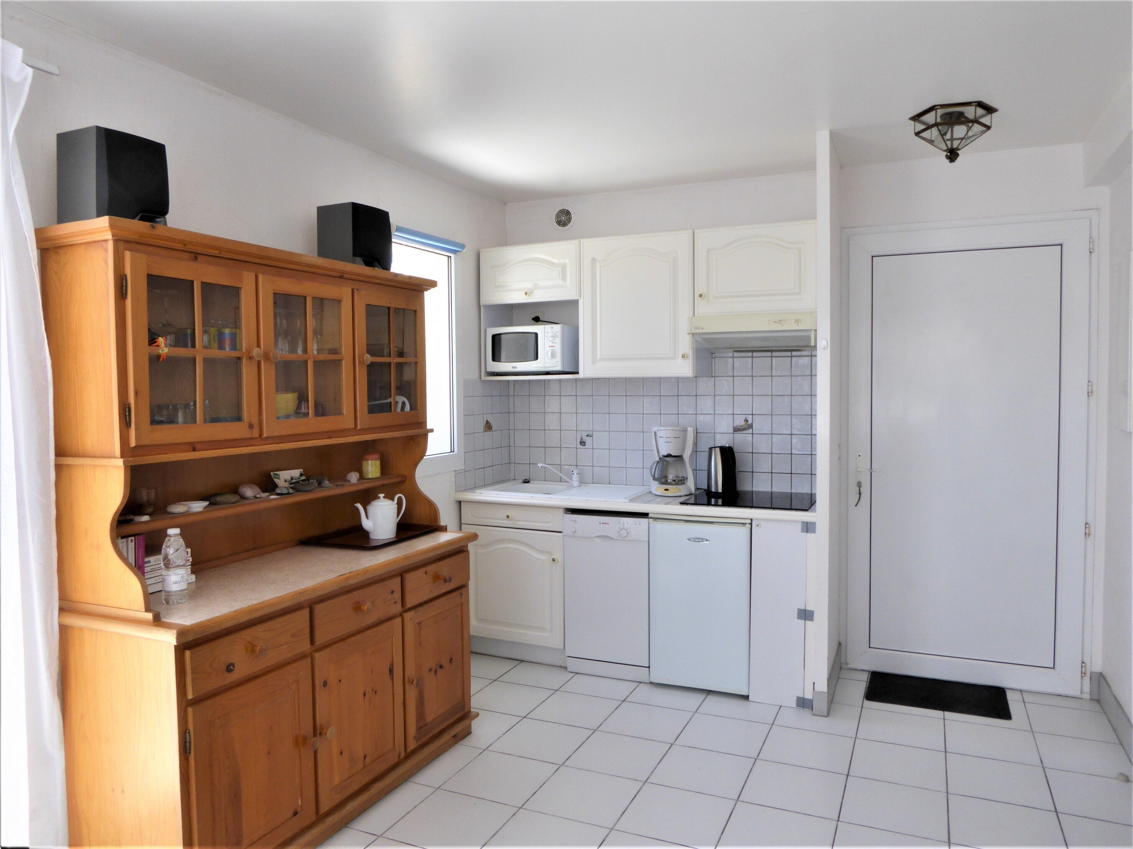 冰箱、微波炉、炉灶、洗碗机