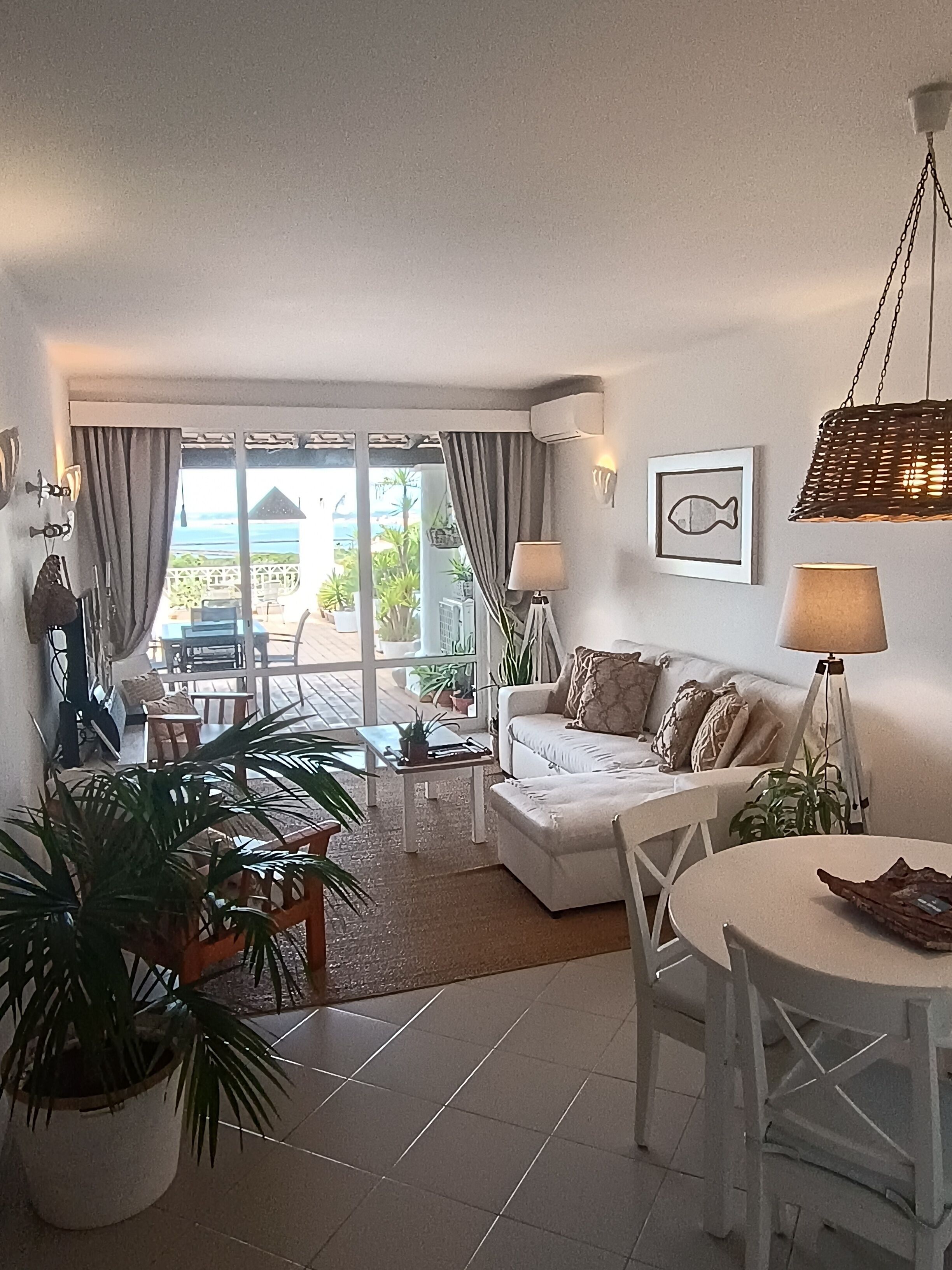 Smart-tv och en stereo