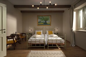 4 bedrooms, iron/ironing board, WiFi, bed sheets