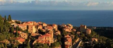 منظر من الجو على ارتفاع عالٍ