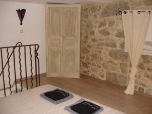 3 chambres, accès au Wi-Fi (inclus)