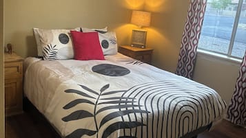 3 chambres, fer et planche à repasser, Wi-Fi gratuit, draps fournis