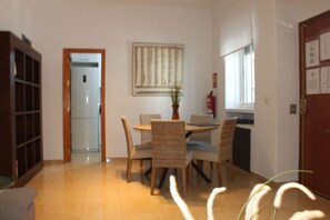 Dining - APARTMENT IN CORDOBA ROMAN BRIDGE (Córdoba)