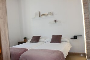 2 chambres, fer et planche à repasser, lit parapluie, Wi-Fi gratuit