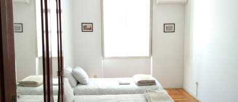 4 chambres, fer et planche Ă repasser, Wi-Fi, draps fournis