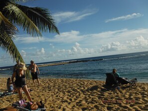 Beach nearby, sun loungers, beach towels