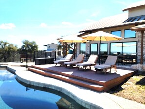 Outdoor pool - VIEWS! Texas Hill Country - Bella Vista (Dripping Springs)