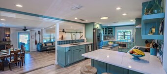 Lake house - Last minute availability for a great Spring Break!!