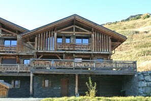 Exterior -  Beautiful recent chalet, very comfortable, ski IN & OUT with exceptional views (Val-d'Illiez)