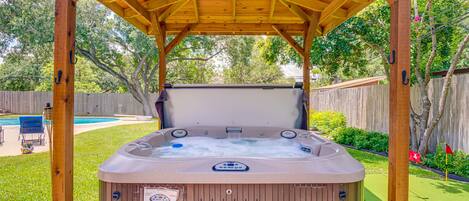 Bain à remous extérieur