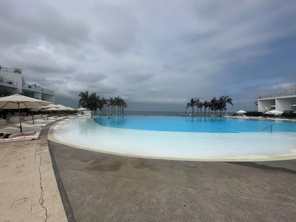 Outdoor pool, a heated pool