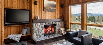 Outpost: Nez Perce D6 - Hot Tub Access!
