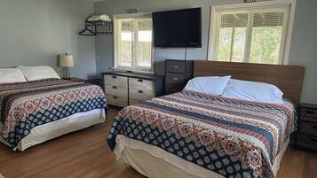 2 bedrooms, iron/ironing board, travel crib, free WiFi