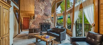 Cozy Bear Lake Hideaway already decorated for the holidays