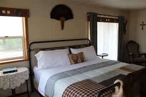 3 bedrooms, desk, iron/ironing board, travel crib - Stay and play.  It's not just a house!! (Okanogan)