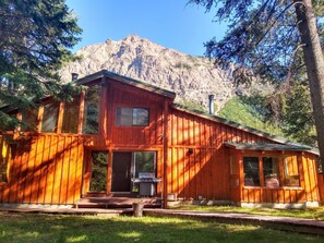 Exterior - Mountain View House Right on Soda Butte Creek (Cooke City-Silver Gate)