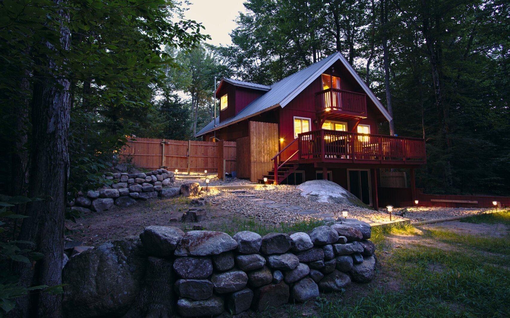 3BR Chalet with Private Beach and Dock, outdoor shower!