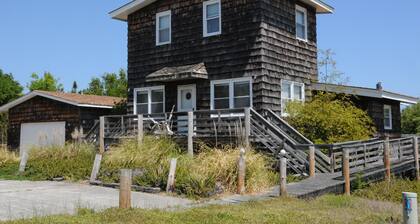 BUCKEYE BEACH INN !!! UBICADO EN CAMPO DE GOLF, GRAN PISCINA, A 5 MINUTOS DE LA PLAYA !!!
