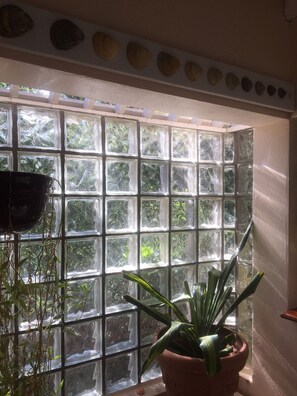 Interior - The 'Cottage' at Lion's Gate - Check for our Spring & Summer Specials (Red Hook)