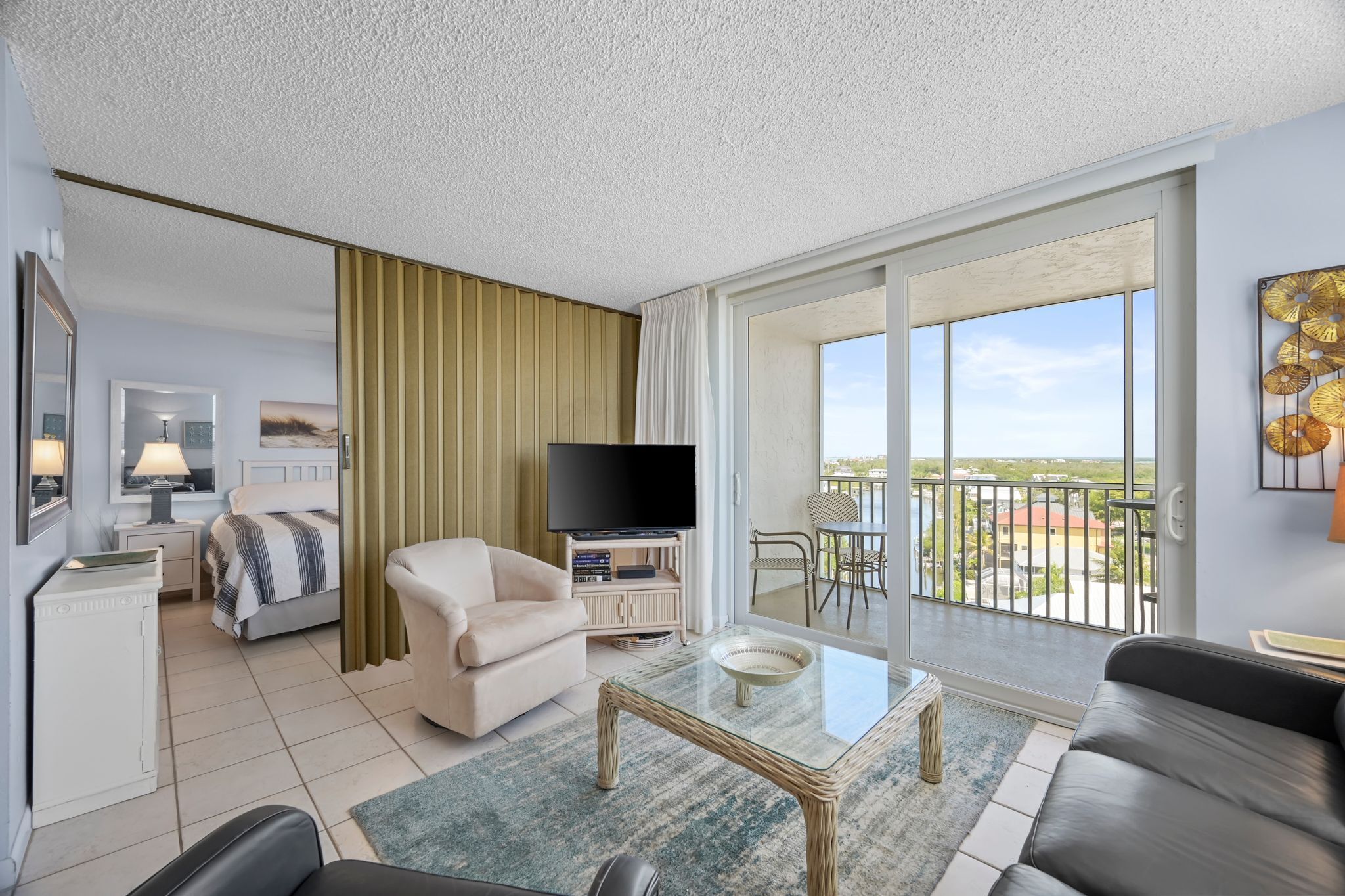 Beautifully Updates and Offers views of the Gulf!