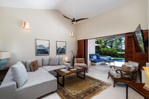 Smart TV, stereo, offices