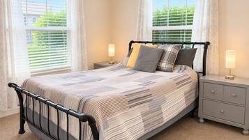 3 bedrooms, desk, iron/ironing board, WiFi (free)