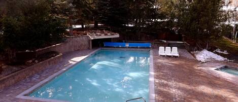 Piscine extérieure