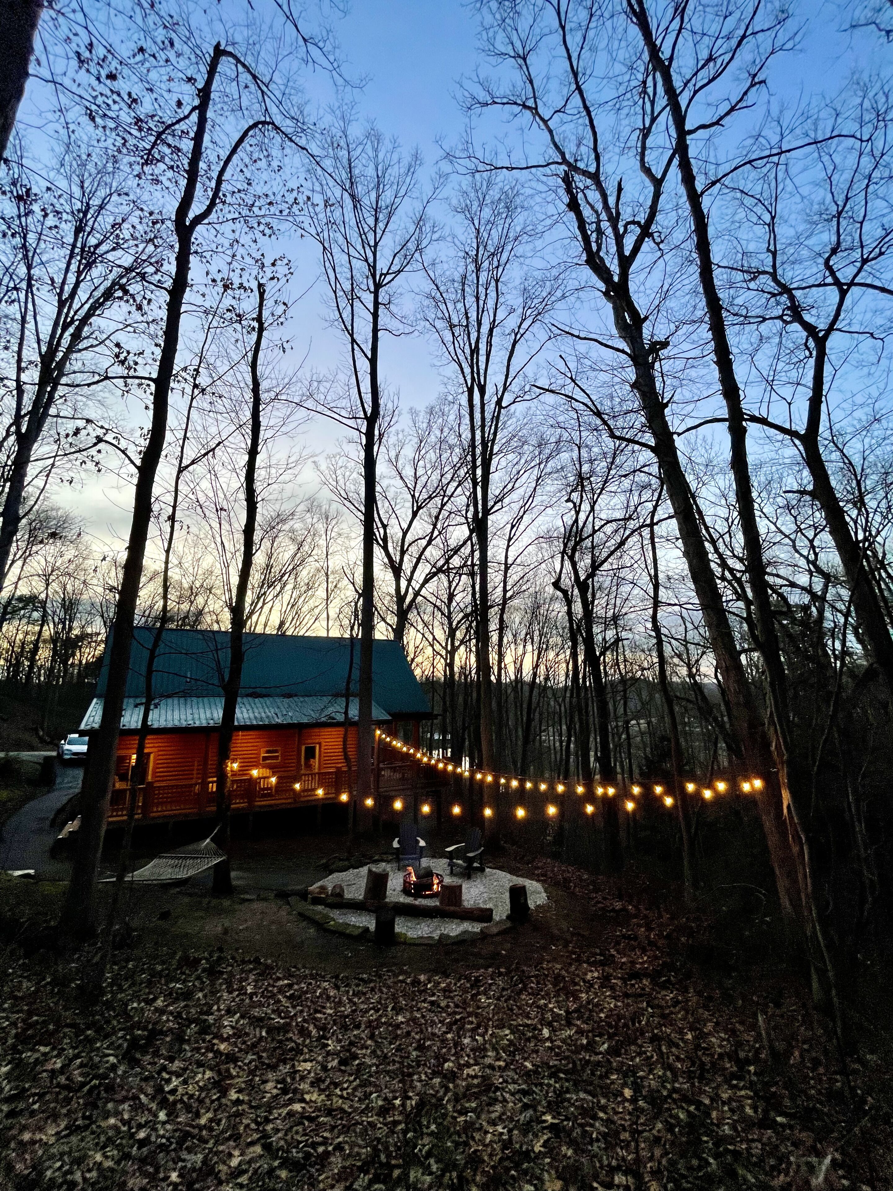 Hemlock Haven Cabin - Hocking Hills - 8-10 people - Hot Tub - Firepit - Wifi!