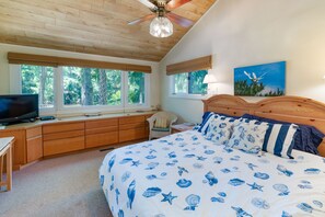 5 bedrooms, iron/ironing board, WiFi, bed sheets