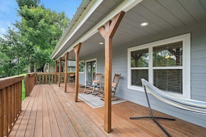 Terrace/patio - Waterfront 3BR Oasis | Mont Belvieu Lounge (Baytown)