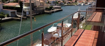 Magnifique appartement 2 chambres 5 personnes vue marina et mer