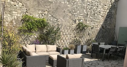 3-star listed house with south-facing courtyard - Quartier de La noue Sainte Marie