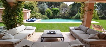 BELLE BASTIDE SAINT TROPEZ 600 M PLAGE DE GIGARO