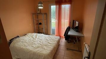 4 habitaciones, tabla de planchar con plancha y wifi gratis