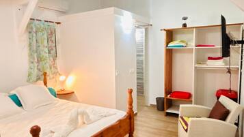 1 bedroom, iron/ironing board, WiFi, bed sheets