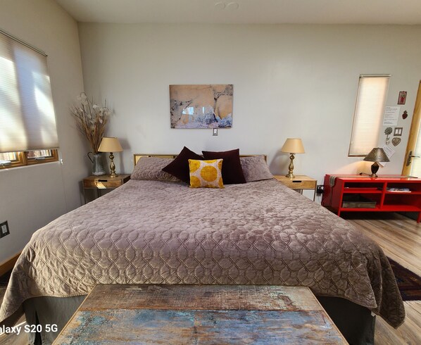 1 bedroom, desk, iron/ironing board, free WiFi