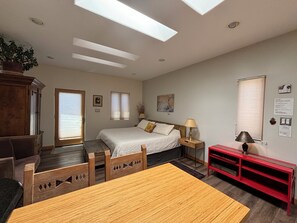 1 Schlafzimmer, Schreibtisch, Bügeleisen/Bügelbrett, kostenloses WLAN