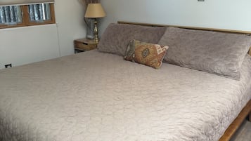 1 bedroom, desk, iron/ironing board, free WiFi