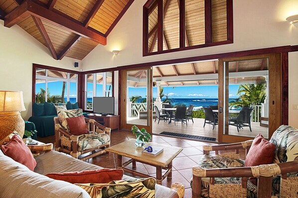 Smart TV - Hale Ohana - Beachfront Premier Home with Privacy and Direct Beach Access! (Koloa)