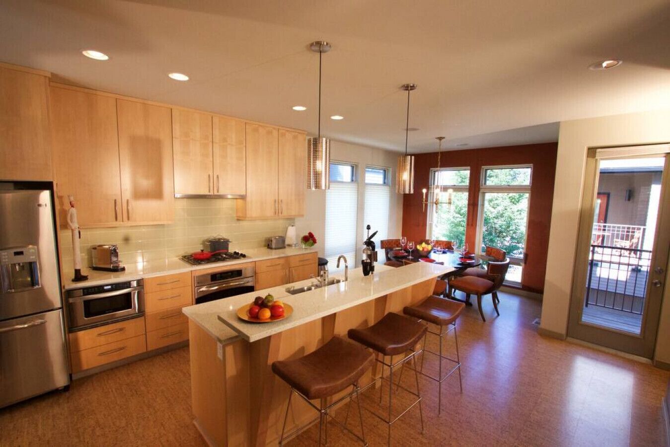 雪櫃、微波爐、焗爐、爐具