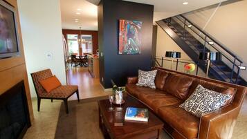 Télévision, cheminée, imprimantes