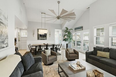 Beach Block In OCNJ between 7th & 8th St! w/elevator - 5 Bd/4 Bath, Sleeps 16