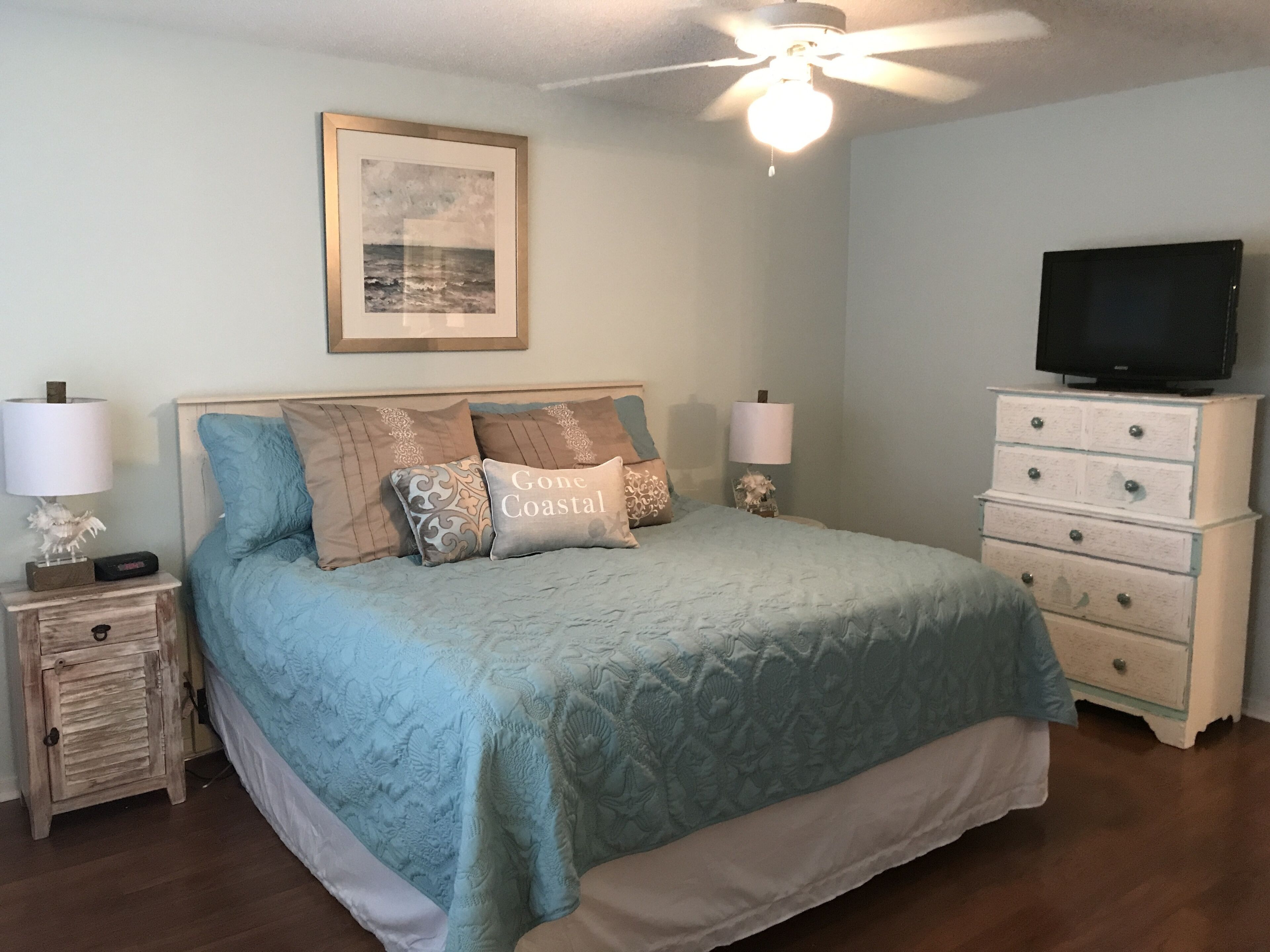 3 bedrooms, desk, iron/ironing board, free WiFi