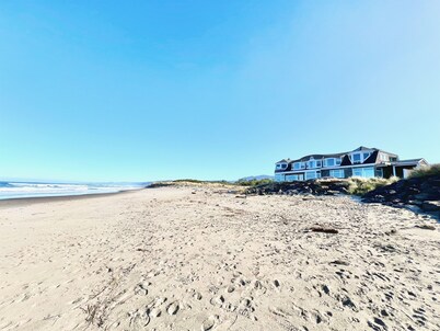 Amazing Large Ocean Front Home - Direct Beach Access & Views Galore!