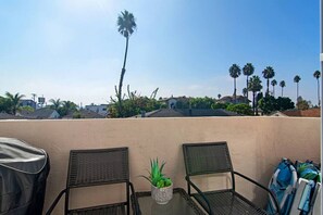 Property grounds - Best in Pacific Beach 2bedroom+loft! (San Diego)