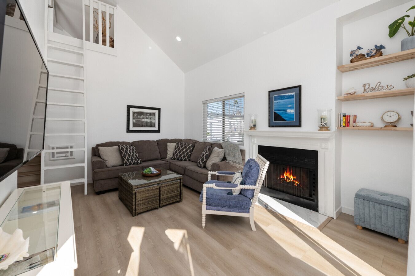 Smart-tv en een open haard