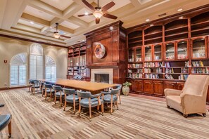 Interior - Sun Lakes Oakwood with Putting Green and Golf Cart (Sun Lakes)
