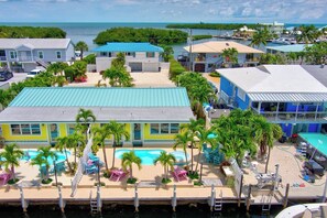 Exterior - P11 - Charming 2 bedroom 2 bath duplex with private pool and dock - Completely updated. (Marathon)