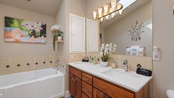 Ducha y bañera combinadas, bañera de hidromasaje y secador de pelo