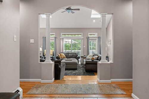 5200 sf Luxus Pocono Private Retreat mit Whirlpool, Sauna und G